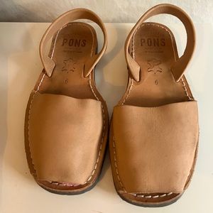 Pons Avarcas Classic Sandals, Tan, Size 6
